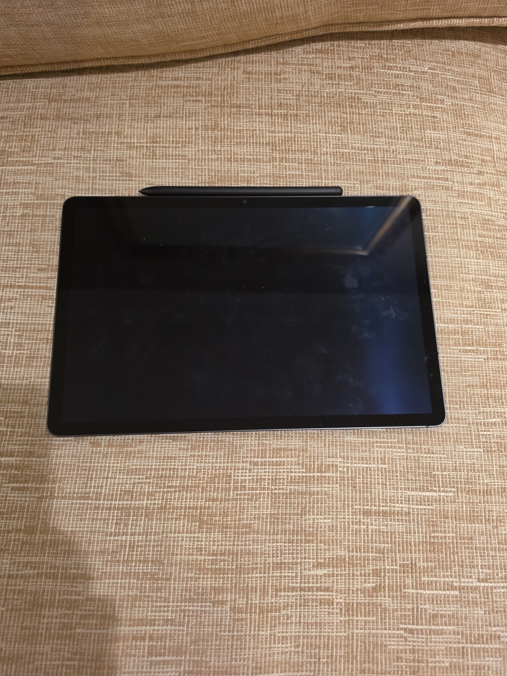 Samsung Galaxy Tab S9 FE 10.9" Tablet — Gray and Black - Picture 3 of 5